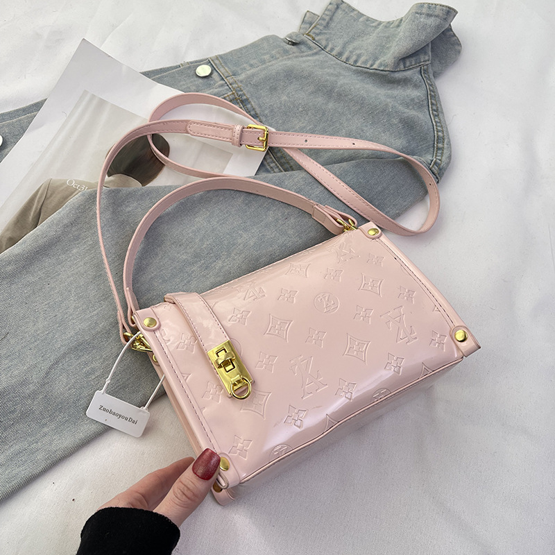 Classic Design Collection 2026 – обзор и цена Women'S Bags New Collection