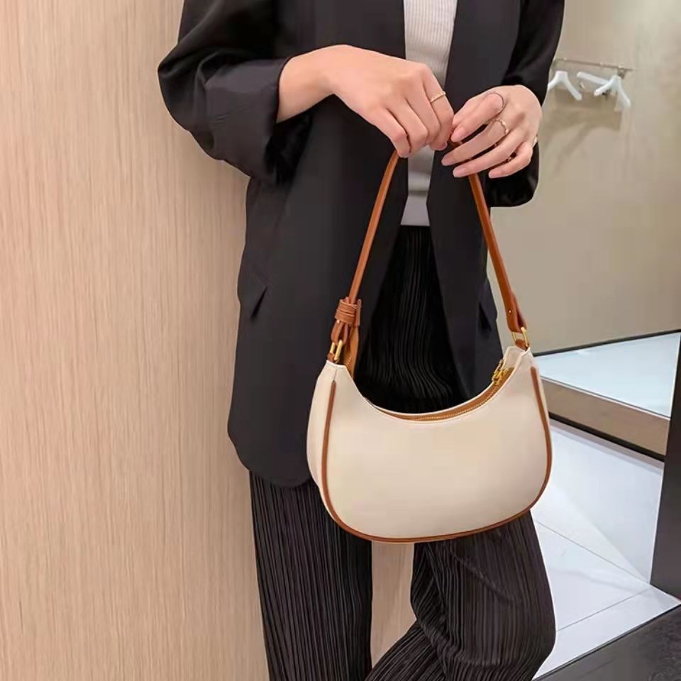 Small Carmpit Bag Female 2024  – обзор и цена Women Bags Guess